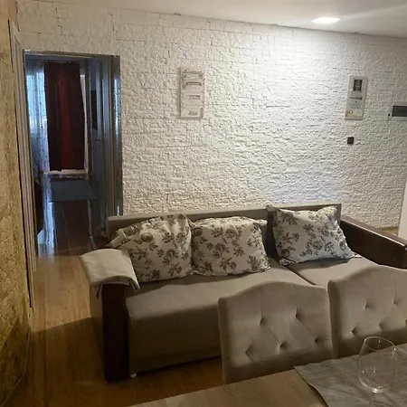Bella Casa Apartments Fagaras Exterior photo